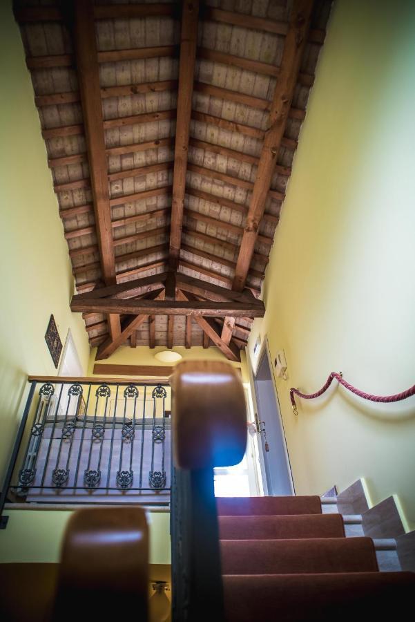 B&B Palazzo Mestichelli Boutique Palace มอนเตปรันโดเน ภายนอก รูปภาพ