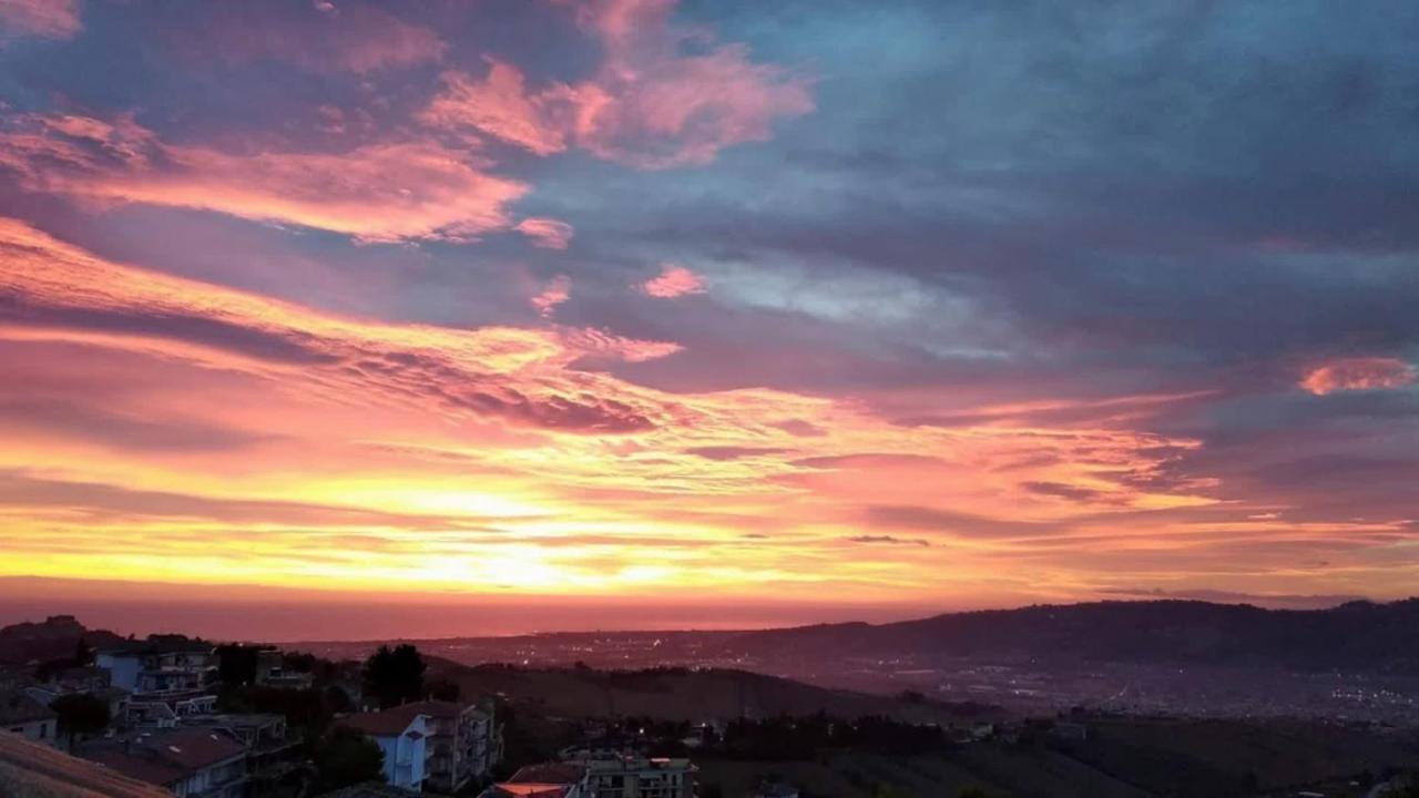 B&B Palazzo Mestichelli Boutique Palace มอนเตปรันโดเน ภายนอก รูปภาพ